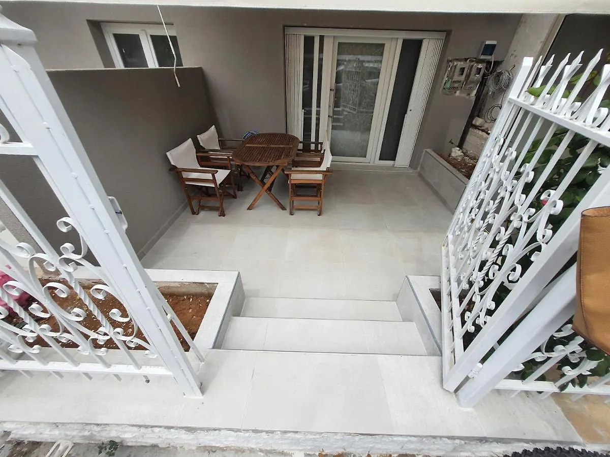 New Apartment ,50M From The Sea At Nea Irakleia. Greece